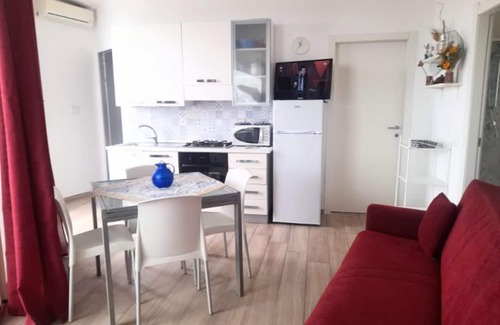 Fondo Morte Apartment | Two-Room Apartment with Sea View Terrace Steps from the Beach