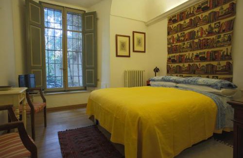Centro Storico Apartment | Comfortable Two-Room Apartment at Palazzo Malaspina