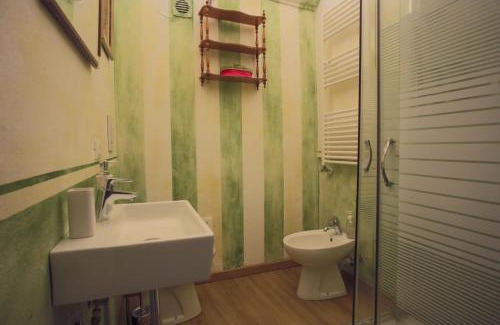 Centro Storico Apartment | Comfortable Two-Room Apartment at Palazzo Malaspina