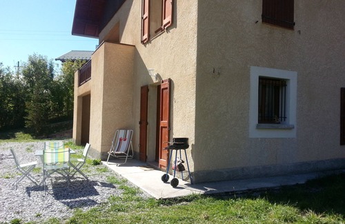 Villars-Colmars Apartment | Modern Rooms for 2-4 Guests with Lake View & Breakfast