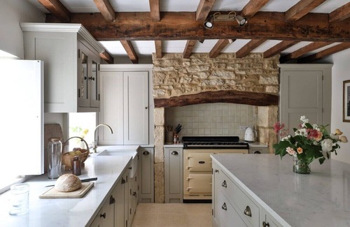 Upper Oddington House | Elegant Cotswold Cottage with Exceptional Guest Ratings