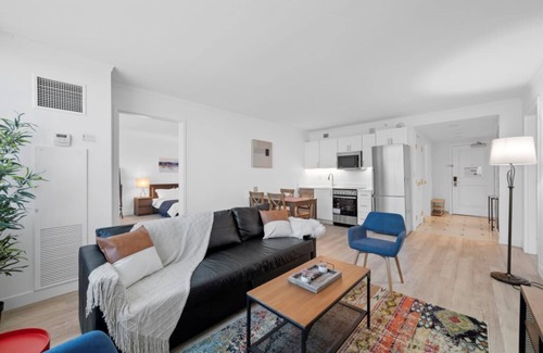 Atlantic City Apartment | Two Cozy Suites on the Boardwalk with Pool & Breakfast