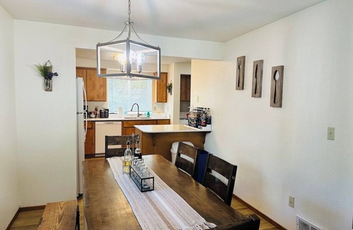 Corvallis House | Ideal Two Side-by-Side Dwellings for Large Groups