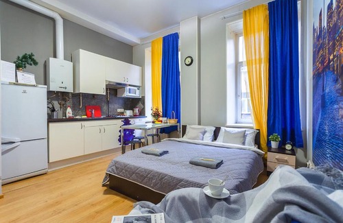 Vladimirskiy House | Budget-Friendly Stays at Two Sisters на Фонтанке