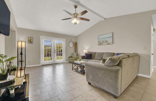 Lynn Haven House | Spacious Main House with Guest Quarters Near PCB Beaches