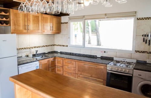 San Carlos de Bariloche Ski Chalet | Idyllic Two-Storey Retreat with Lake and Mountain Views
