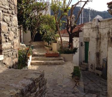 Marmaris City Center Villa | Charming Retreat at Two Stone Homes Metis - Pet Friendly Haven