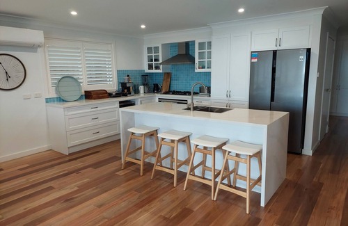 Dee Why House | Beachfront Retreat on Dee Why Headland with Pool & Ocean View