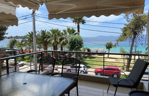 Toroni House | Beachfront Two-Storey Maisonette with Ocean View