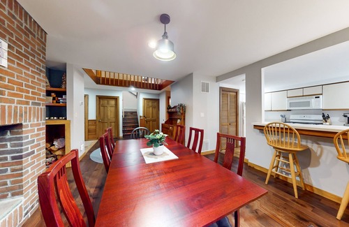 Ludlow Condo | Forest View Condo with Pool, Dock & Tennis Access
