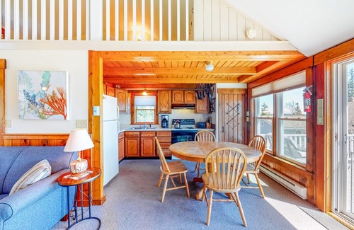 Port Clyde House | Inviting Dog-Friendly Home with Ocean Views & Deck Access