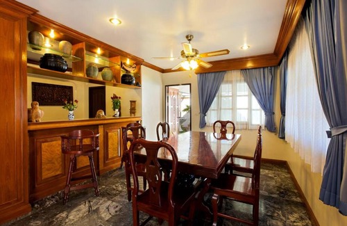 Nanai Road Apartment | Family-Friendly Retreat at Twoj Stary with Pool Access