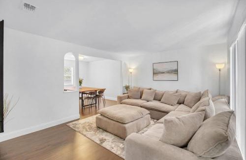 North San Antonio - SAT House | TX1 House Sauna & Game Room Fun For Groups