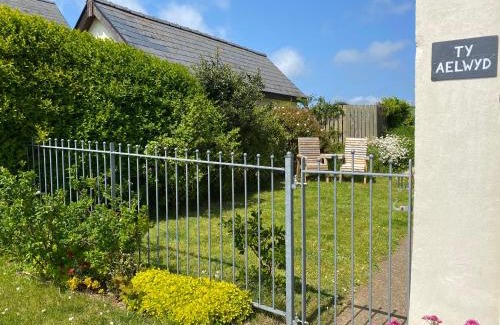 Solva House | Pet-Friendly Retreat at Ty Aelwyd - Rated 9/10 by Guests