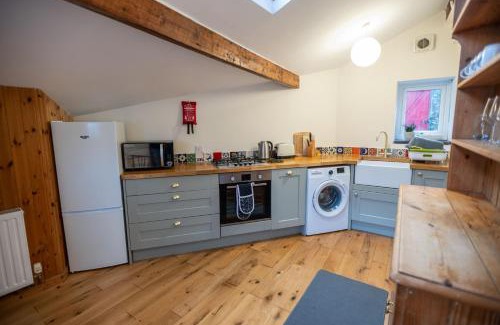 Gallt Y Foel House | Discover Ty Bach: Family & Pet-Friendly Retreat Awaits