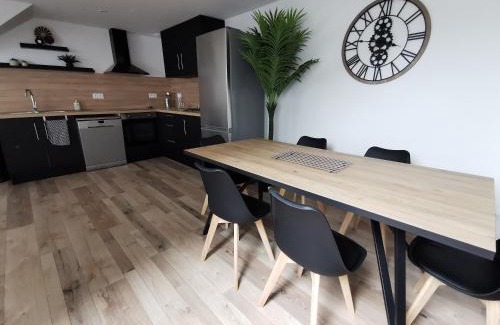 Melgven Apartment | Ty Bara: Family-Friendly Stay Near Beaches and Free Wi-Fi