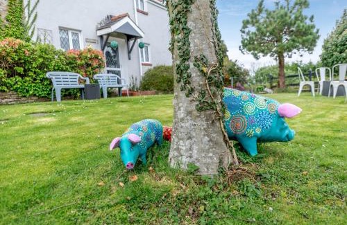 Gowerton House | Discover Ty Berllan - Oab: Family-Friendly & Highly Rated