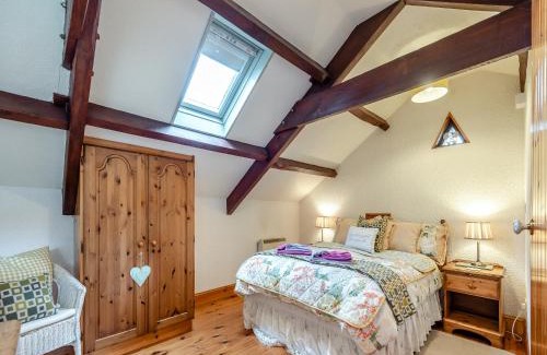 Gowerton House | Discover Ty Berllan - Oab: Family-Friendly & Highly Rated