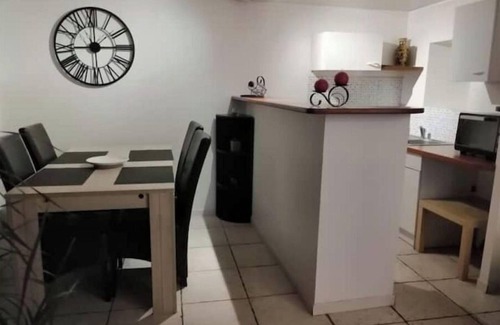Plaudren House | Cozy TY BILY Country House: Pet & Child Friendly Retreat