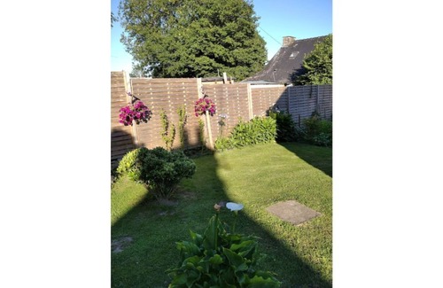 Plaudren House | Cozy TY BILY Country House: Pet & Child Friendly Retreat