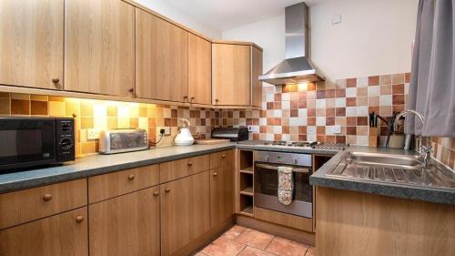 Gwynedd- Snowdonia House | Pet-Friendly Getaway at Ty Bont - Rated 8.2/10 by Guests