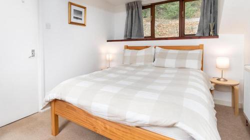 Gwynedd- Snowdonia House | Pet-Friendly Getaway at Ty Bont - Rated 8.2/10 by Guests