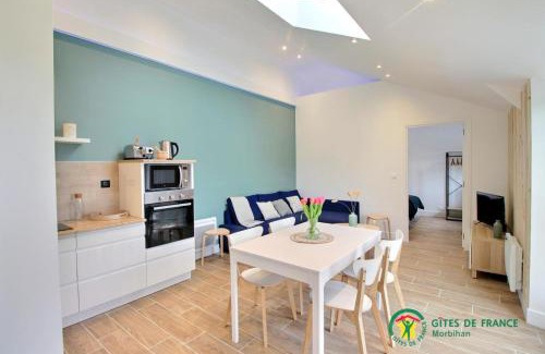 Theix-Noyalo House | Discover Ty Brestivan: Family-Friendly Retreat with Pool