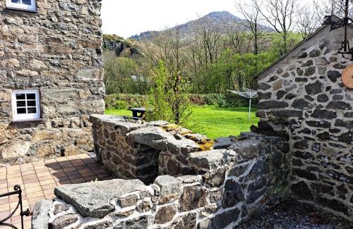 Garn Fadryn House | Discover Ty Bwlcyn: Family & Pet Friendly 4-Star Retreat