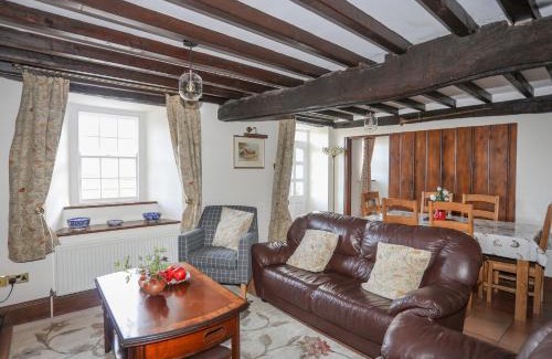 Garn Fadryn House | Discover Ty Bwlcyn: Family & Pet Friendly 4-Star Retreat