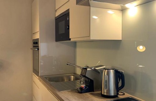 Tongwynlais Apartment | Cozy Ty Carreg Fach Cottage in Cardiff - 4 Star Staycation