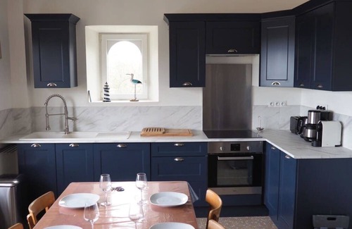 Plougasnou House | Ty Cléo - Family-Friendly Retreat by the Ocean and Town