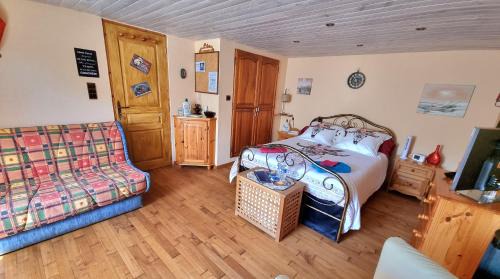 Plumeliau House | Ocean View Retreat at Ty Cosy - Guest Rated 10/10