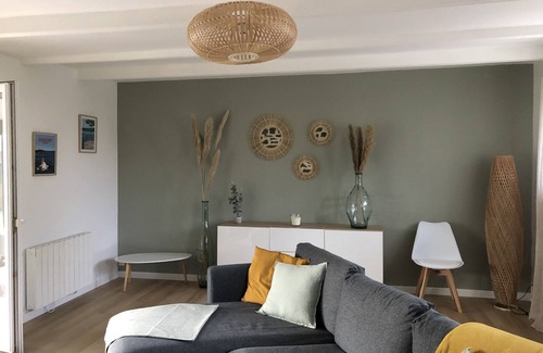 Cleder House | Guest Rated 10/10: Ty Coz Breton House by the Sea