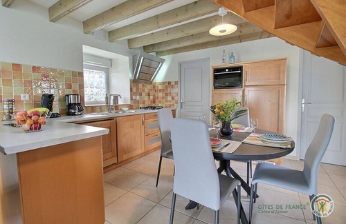 Yvias House | Family-Friendly Oceanfront House with Breathtaking Views