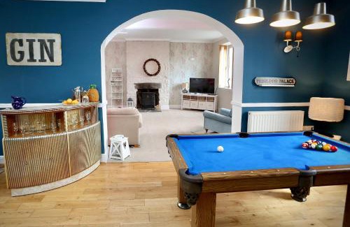 Llangattock House | Pet-Friendly Holiday Homes in Llangattwg, UK - Rated 10/10