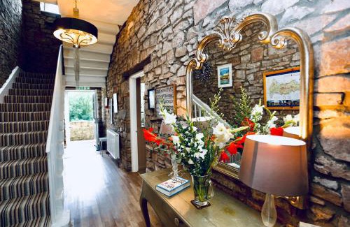 Llangattock House | Pet-Friendly Holiday Homes in Llangattwg, UK - Rated 10/10