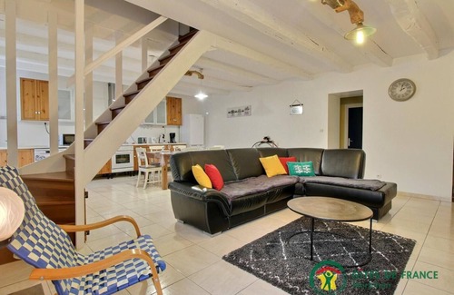 Peaule House | Relax at Ty Feurn - PEAULE: Family-Friendly Gîte