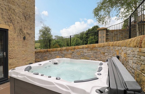 Matlock Cottage | Ty Gambo