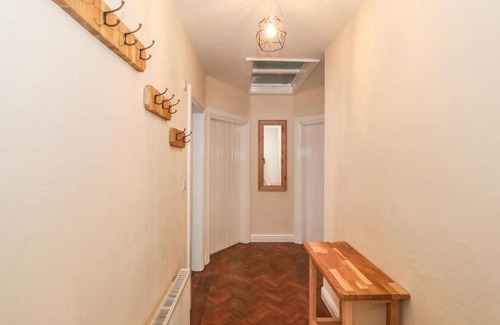 Tyn-y-Gongl House | Discover Ty Garth: Pet & Child Friendly 4-Star Escape