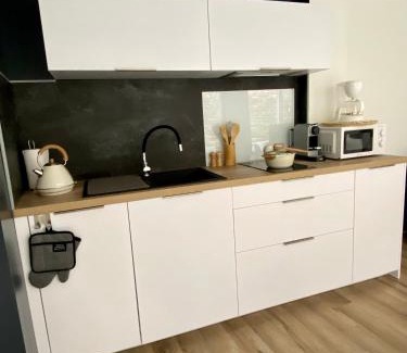 Vannes Apartment | Charming Ty Guenhaël Cottage Near Vannes Port - 4 Stars