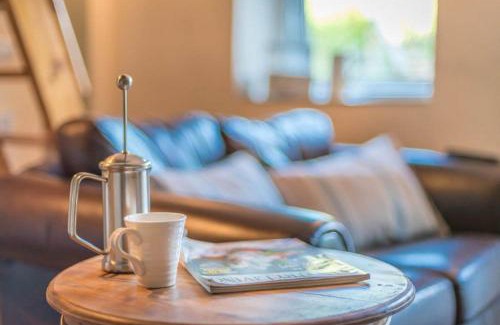 Dyffryn Ardudwy House | Discover Ty-Gwair-Byrdir: A 4-Star Retreat Awaits