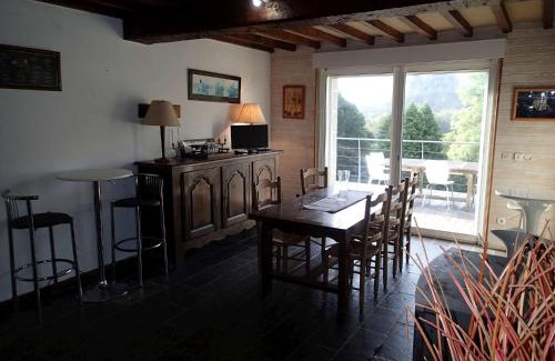 Bon Repos sur Blavet House | Pet-Friendly Getaway at TY GWENN with Family Amenities