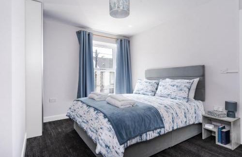 Glynneath House | Family-Friendly Retreat at Ty Gwladus a Einion Hotel