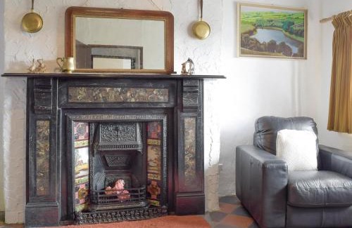 Pont Yates House | Top-Rated Ty-gwyn: Family and Pet-Friendly Getaway