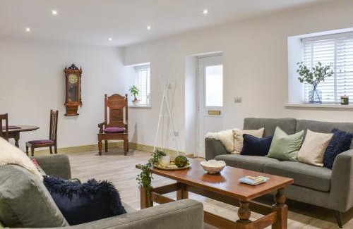 Rhyd-y-clafdy House | Family-Friendly Stay at Ty John with Pet Amenities