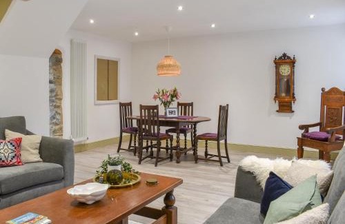 Rhyd-y-clafdy House | Family-Friendly Stay at Ty John with Pet Amenities