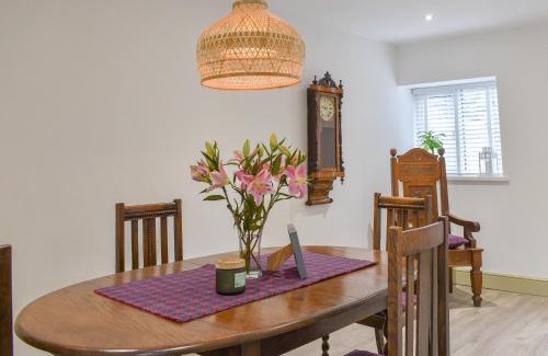 Rhyd-y-clafdy House | Family-Friendly Stay at Ty John with Pet Amenities