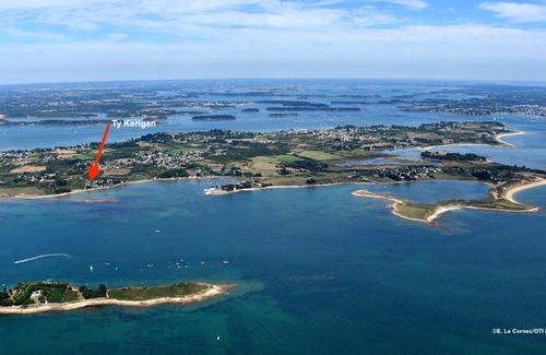 Locmariaquer House | Relax at Ty Kerigan, 4-Star Beachside Family Retreat