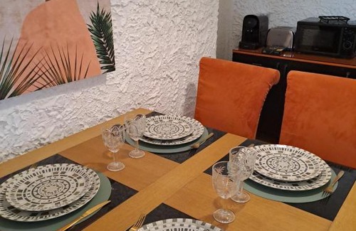 Saint-Pol-de-Leon Apartment | Family-Friendly Stay at TY MA GOURDADOU - Rated 9.1/10