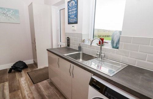 Llanrhidian Higher Cottage | Pet-Friendly TY MARLYN: Relaxing Holiday Cottage Retreat